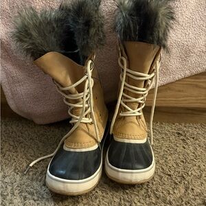 Sorel Tan and Black Fur-Lined Winter Boots
